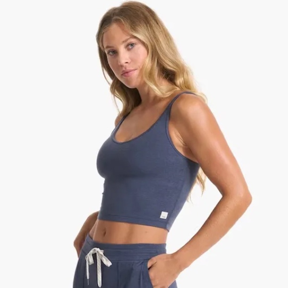 Vuori Women's Blue Scoop Neck Cropped Tank